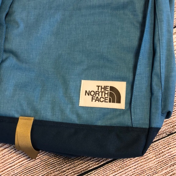 The North Face 31.5L Ruthsac Backpack NWT - Picture 3 of 12